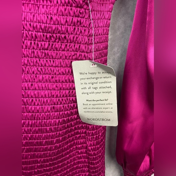 Lulu’s Magenta‎ Satin Smocked Mini Dress Jaw-Dropping Beauty Size M - Picture 11 of 16